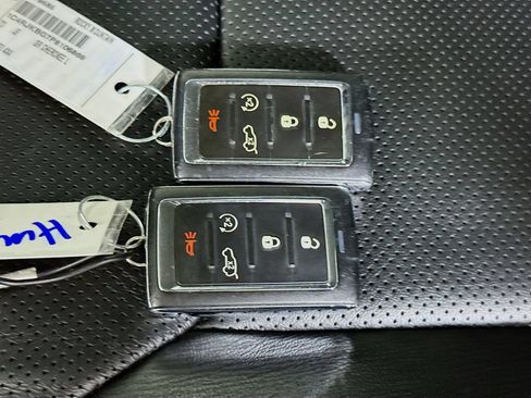 Used 2023 Jeep Grand Cherokee L Limited w/ Luxury Tech Group II AWD/4WD image 37