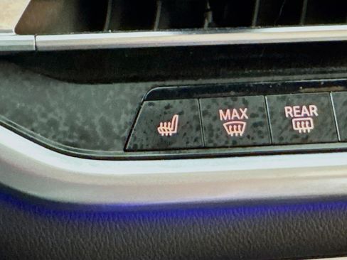 Used 2023 BMW X5 xDrive40i w/ Premium Package image 4