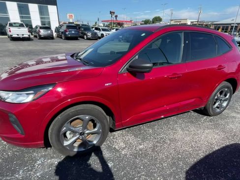 Used 2023 Ford Escape ST-Line AWD/4WD image 6