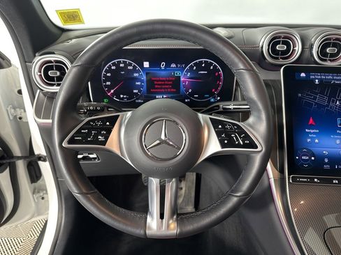 Used 2023 Mercedes-Benz GLC 300 4MATIC image 12