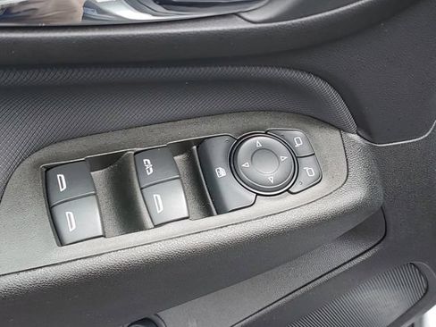 Certified 2024 Chevrolet Equinox RS AWD/4WD image 17