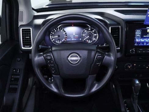 Used 2023 Nissan Frontier SV image 17