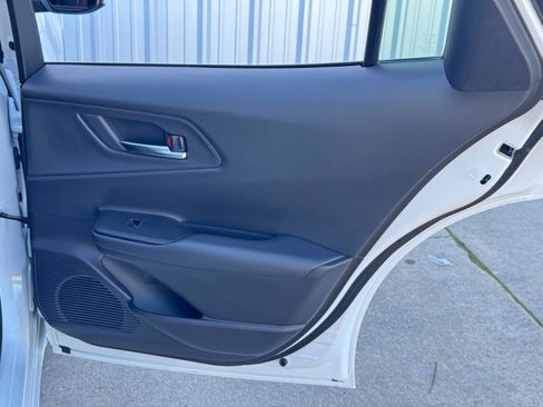 Used 2025 Toyota Prius Plug-In Hybrid XSE image 42