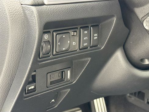 Used 2006 INFINITI M35 Sport image 16