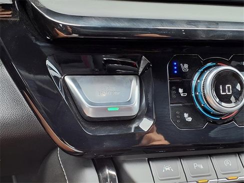 New 2025 GMC Sierra 1500 AT4X image 15