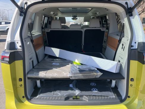 New 2025 Volkswagen ID. Buzz 1st Edition image 13