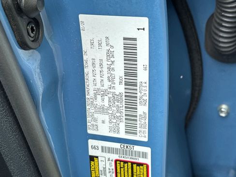 Used 2020 Toyota Tundra SR5 w/ TRD Off-Road Package AWD/4WD image 28