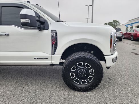 Used 2024 Ford F250 Platinum w/ FX4 Off-Road Package image 14