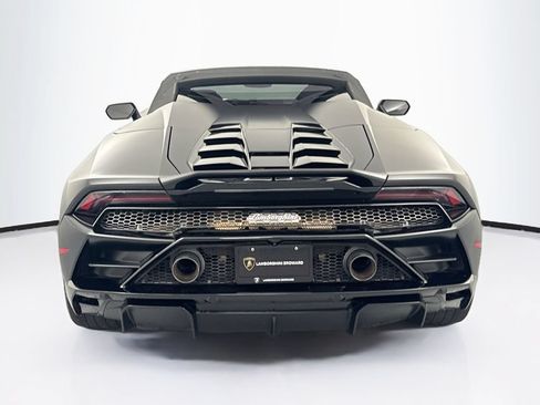 Used 2021 Lamborghini Huracan EVO RWD image 33
