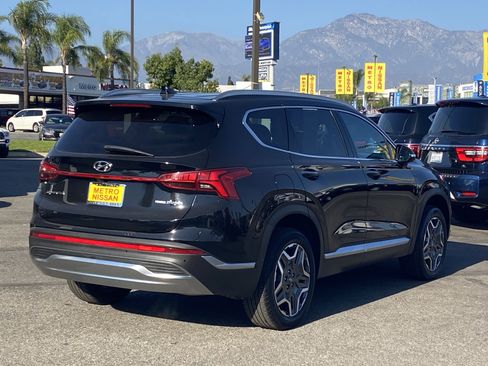 Used 2023 Hyundai Santa Fe SEL Convenience image 3