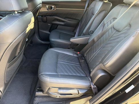Certified 2025 Kia Sorento SX Prestige image 30
