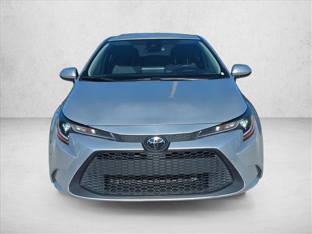 Used 2022 Toyota Corolla LE FWD image 2