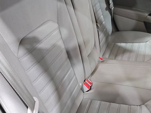 Used 2020 Ford Fusion SE image 12