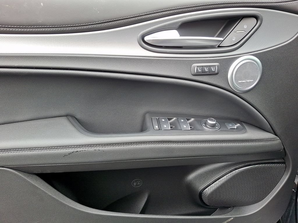 New 2026 Alfa Romeo Stelvio Sprint AWD/4WD image 7