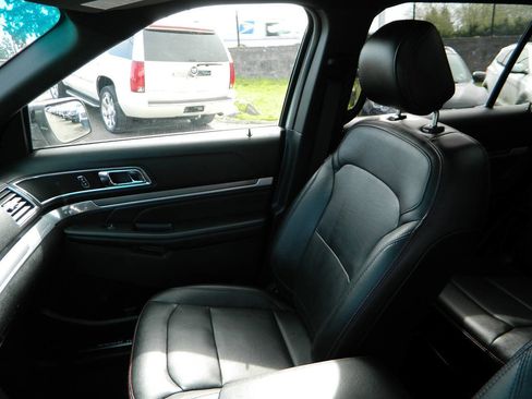 Used 2016 Ford Explorer Sport w/ Equipment Group 401A image 13
