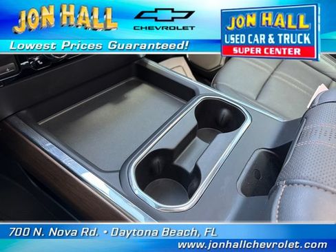 Used 2024 Chevrolet Silverado 2500 High Country w/ High Country Premium Package AWD/4WD image 31