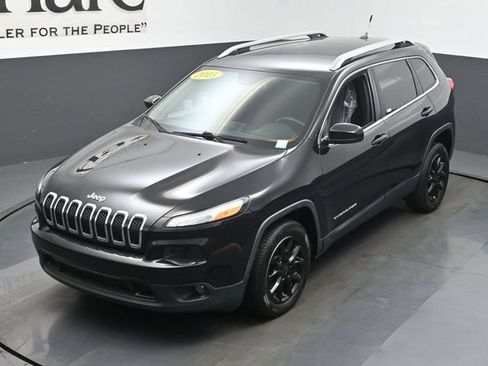 Used 2015 Jeep Cherokee Latitude w/ Cold Weather Group FWD image 44