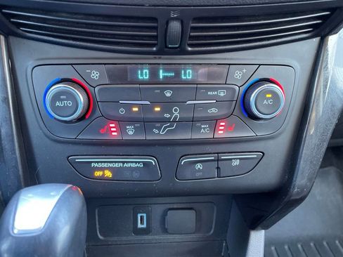 Used 2017 Ford Escape Titanium AWD/4WD image 23