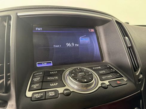 Used 2013 INFINITI G37 Journey w/ Premium Pkg image 18