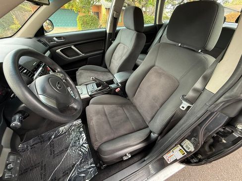 Used 2009 Subaru Outback 2.5i Special Edition AWD/4WD image 10
