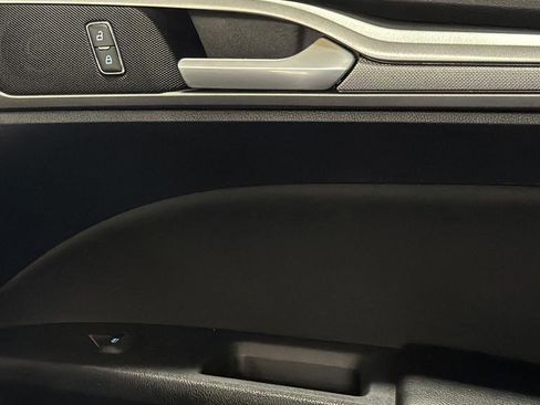 Used 2020 Ford Fusion SE image 15