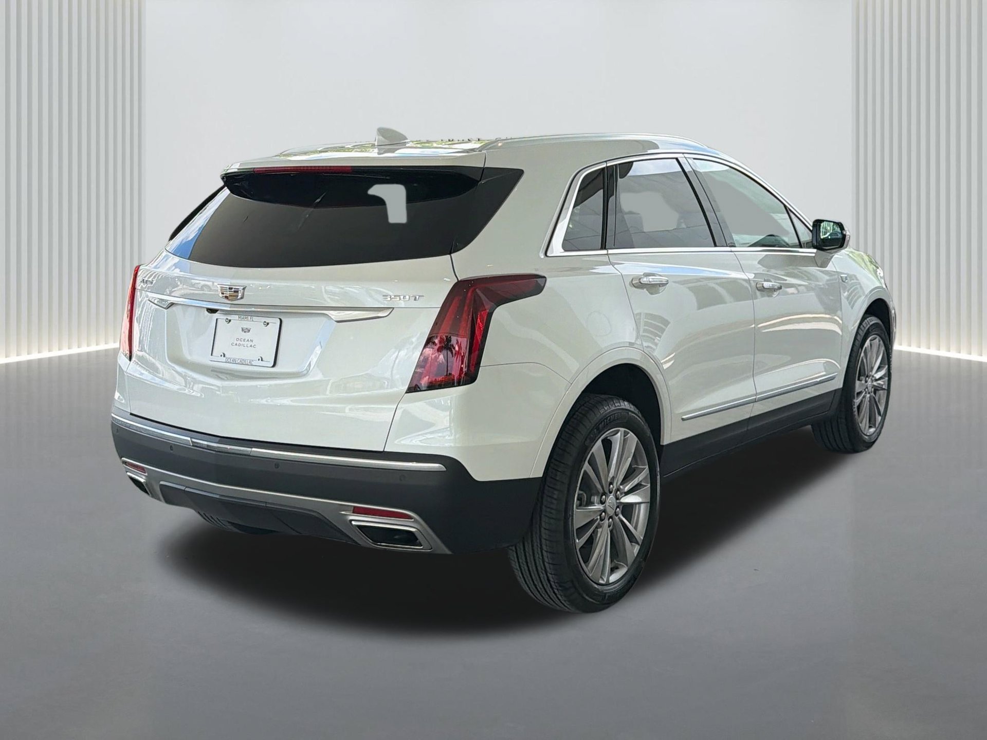 Certified 2023 Cadillac XT5 Premium Luxury FWD image 6