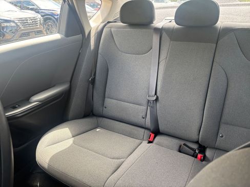 Used 2025 Kia K4 LXS image 38