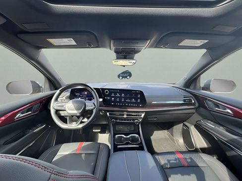 Certified 2024 Chevrolet Traverse RS w/ LPO, Floor Liner Package image 21