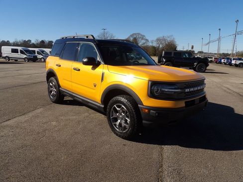 Used 2023 Ford Bronco Sport Badlands image 2