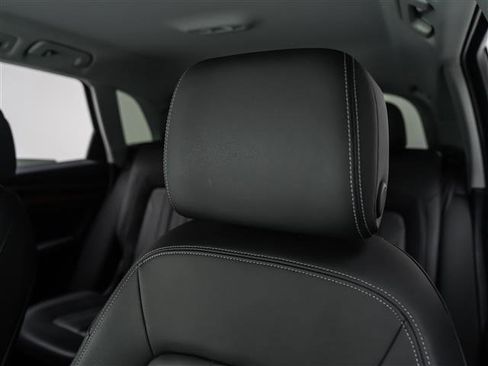 Used 2021 Audi Q5 2.0T Premium w/ Convenience Package image 21