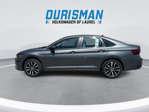 New 2026 Volkswagen Jetta SE FWD image 5