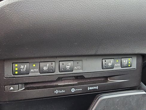 Used 2021 Lexus ES 250 w/ Premium Package AWD/4WD image 16