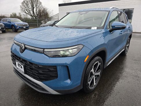 New 2026 Volkswagen Tiguan SE image 8