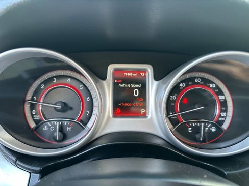 Used 2019 Dodge Journey SE image 19