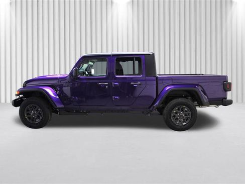 New 2026 Jeep Gladiator Sport image 7