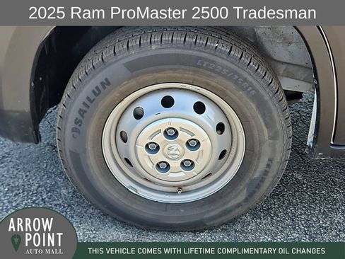 Used 2025 RAM ProMaster 2500 w/ Convenience Group FWD image 16