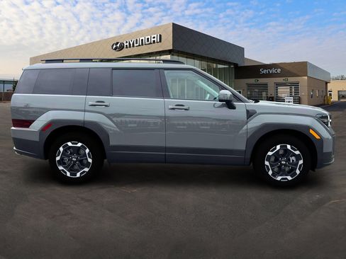 Used 2025 Hyundai Santa Fe SEL image 9