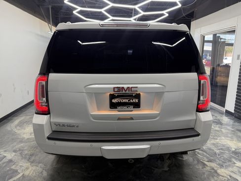 Used 2018 GMC Yukon SLT w/ Premium Edition AWD/4WD image 4