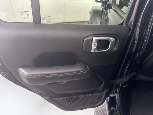 Used 2023 Jeep Wrangler Sahara w/ Cold Weather Group image 26