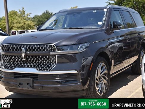 Certified 2025 Lincoln Navigator Reserve AWD/4WD image 1