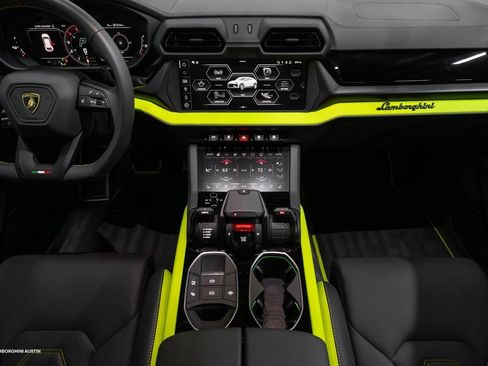 New 2025 Lamborghini Urus SE image 31