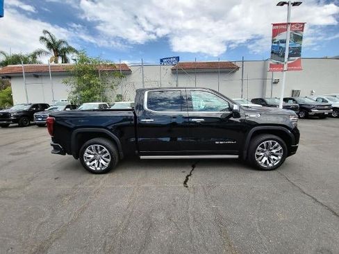 Used 2026 GMC Sierra 1500 Denali w/ Denali Reserve Package AWD/4WD image 9