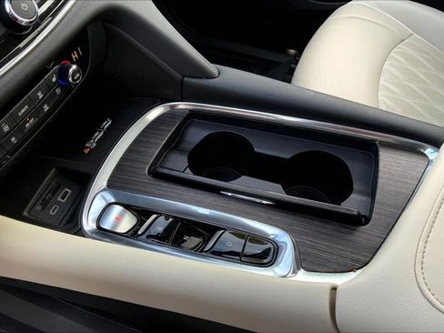 Used 2023 Buick Enclave Avenir w/ Avenir Technology Package image 17