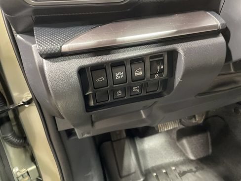 Used 2021 Subaru Forester Premium AWD/4WD image 36