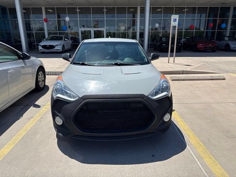 Used 2014 Hyundai Veloster Turbo R-Spec FWD image 4