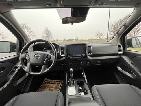 Used 2023 Nissan Frontier SV w/ SV Convenience Package image 15