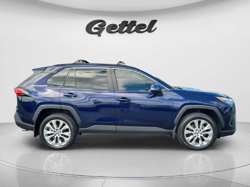 Used 2024 Toyota RAV4 XLE Premium FWD image 4