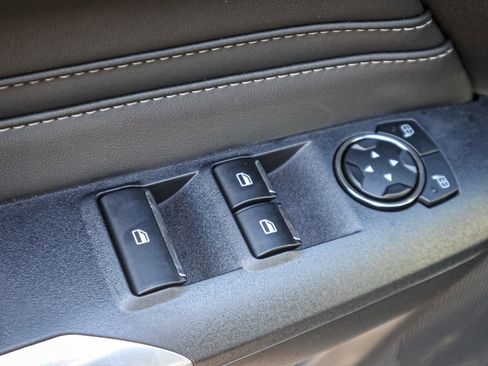 Used 2024 Ford Mustang GT Premium image 15