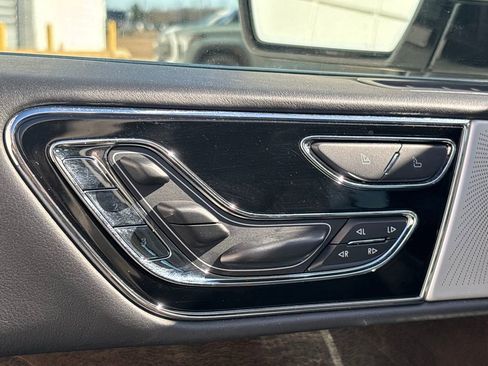 Used 2022 Lincoln Navigator L Black Label image 8