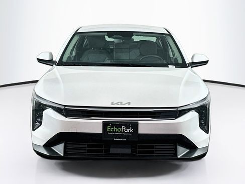 Used 2025 Kia K4 FWD image 2